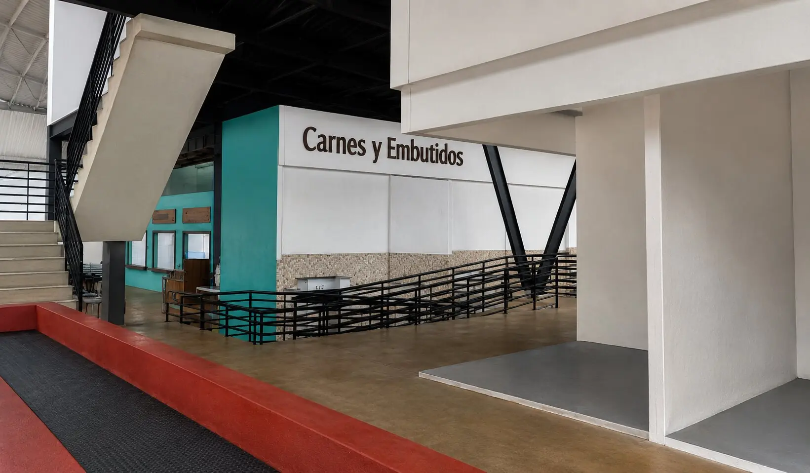 Circulación accesible y área de carnes — Mercado Municipal de Caimitillo