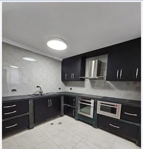 Cocina renovada y terminada.