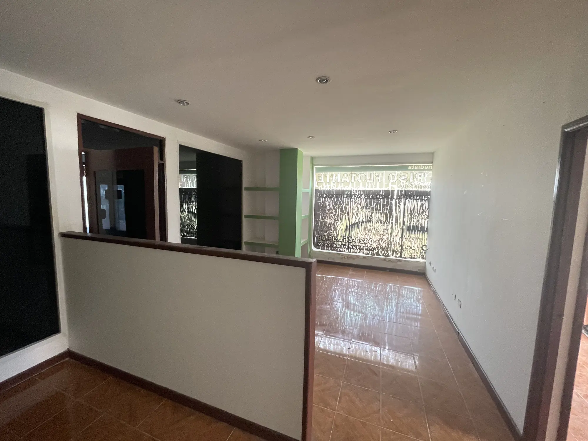 Vista interior antes de la transformación.